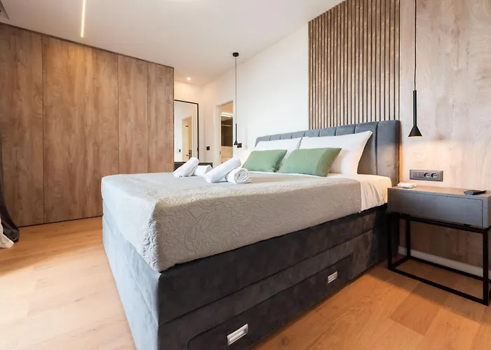 Petrea Novigrad (Dalmatia)